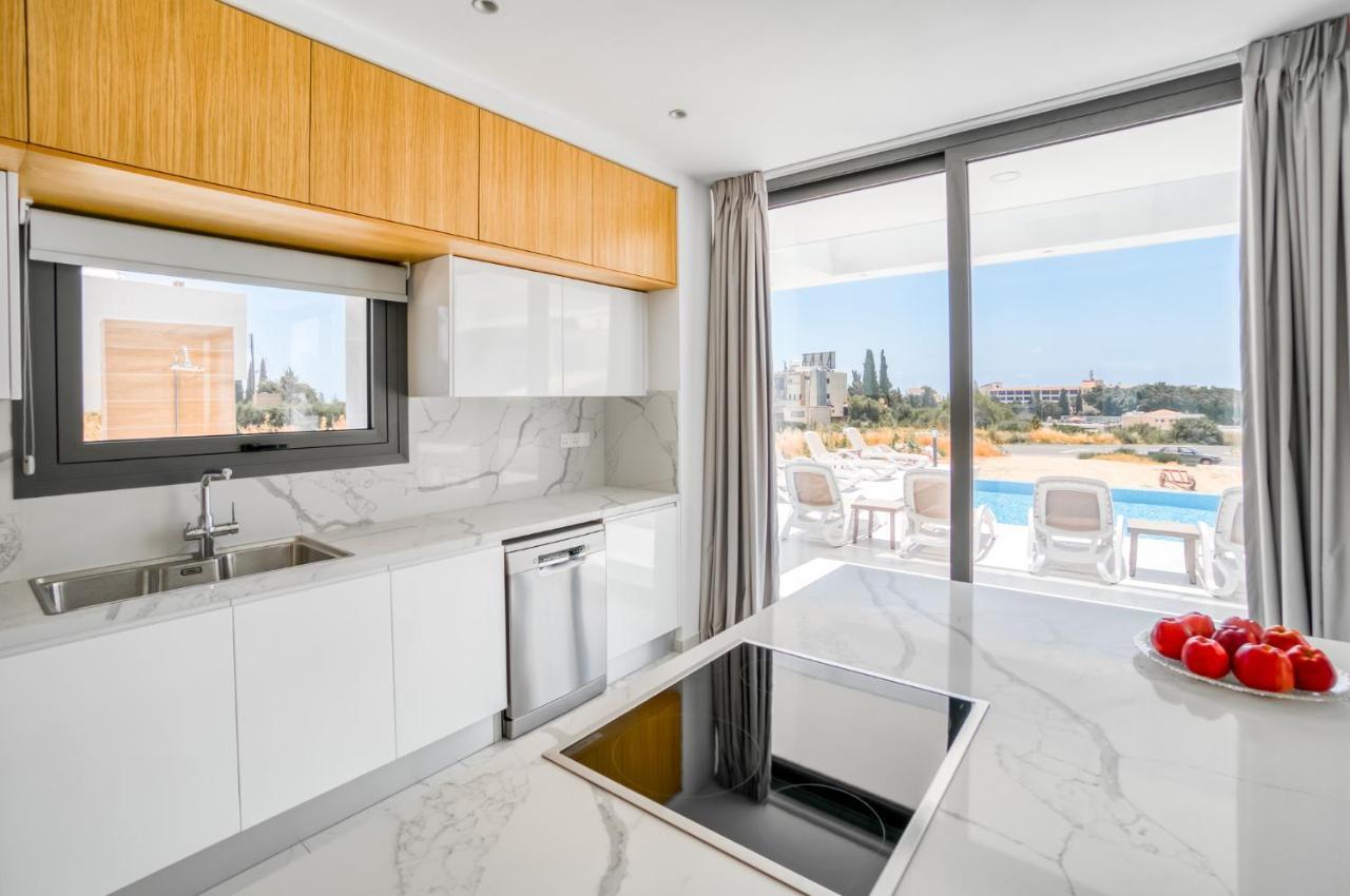 קורל ביי Villa Arsinoe By Ezoria Villas מראה חיצוני תמונה