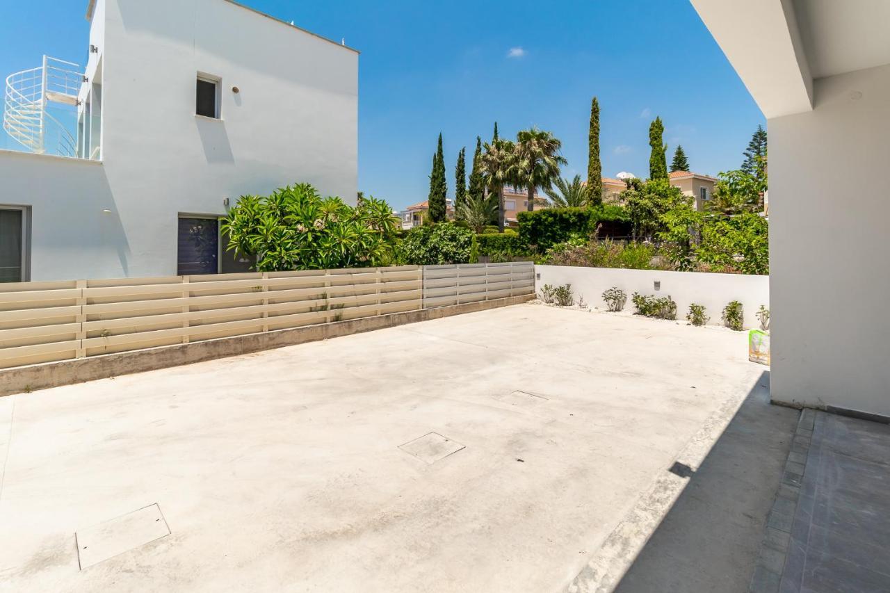 קורל ביי Villa Arsinoe By Ezoria Villas מראה חיצוני תמונה